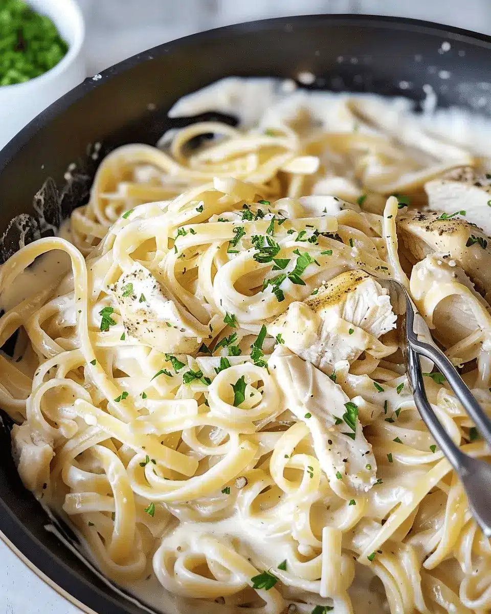 Best Creamy Chicken Alfredo Pasta with Turkey Bacon Delight